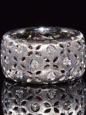 Authentic Roberto Coin Granada Natural 0.32Ct Diamond 18K Gold Wide Band Ring